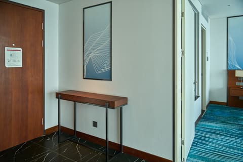 Lối vào phòng nghỉ Hilton Garden Inn Đà Nẵng và khu nội thất