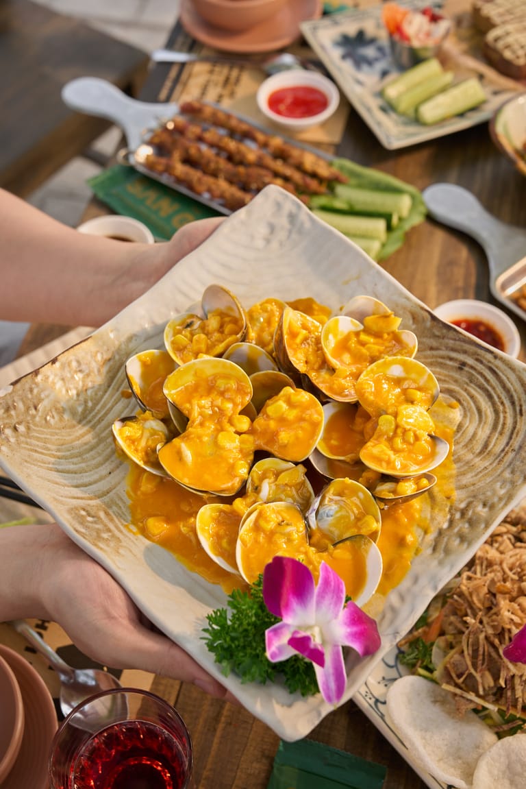 Món hải sản trong set tiệc Sân Ga